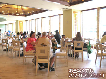 リリハベーカリー アラモアナの店内