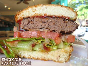 カフェ・モーリーズのハンバーガー(断面)