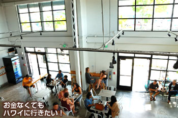 モーニングブリュー カカアコ店の店内