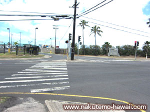 ニコスピア38へ(ニミッツハイウェイを横断)