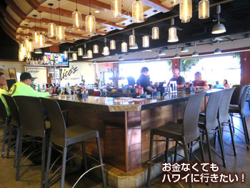 ニコスピア38の店内(バーカウンター)