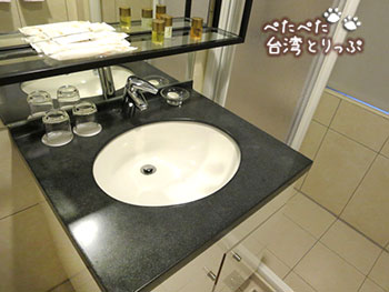 京站国際サービスアパートメント デラックスルーム 洗面台
